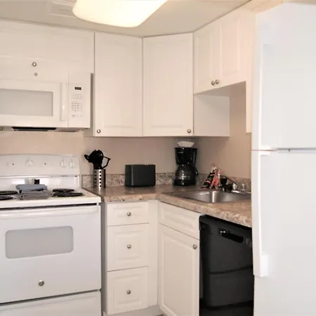 214 Fully Furnished 1Br Suite-Outdoor Pool